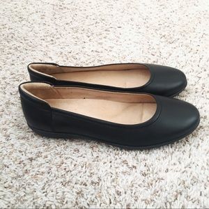 naturalizer flexy black flat